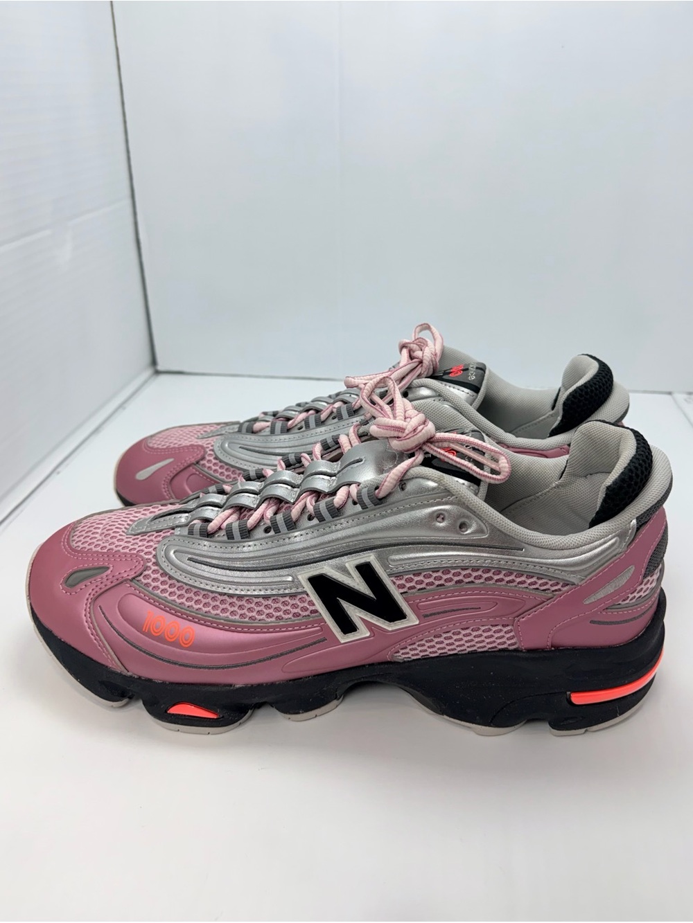 New Balance 1000 Pink Taffy Silver Metallic M1000U Women's 12 / Men's 10.5 NEW - Picture 15 of 16